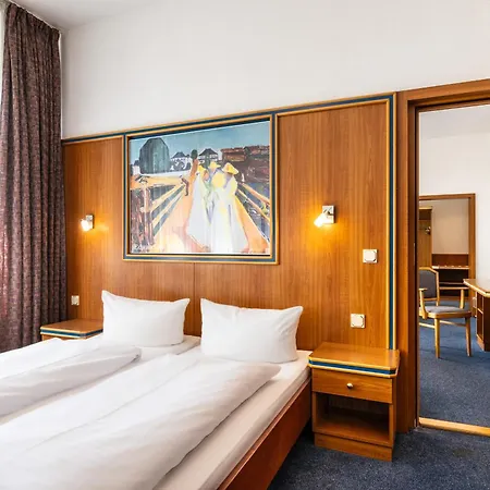 Hotel Und Rasthof Avus Berlin Exterior photo