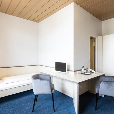 Hotel Und Rasthof Avus Berlin Exterior photo