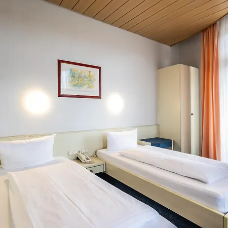 Hotel Und Rasthof Avus Berlin Exterior photo
