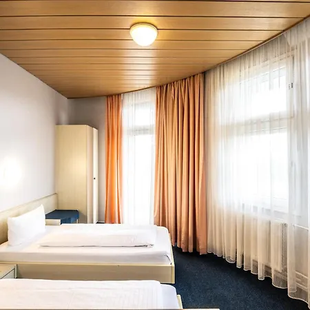 Hotel Und Rasthof Avus Berlin Exterior photo