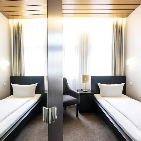 Hotel Und Rasthof Avus Berlin Exterior photo