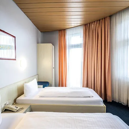 Hotel Und Rasthof Avus Berlin Exterior photo