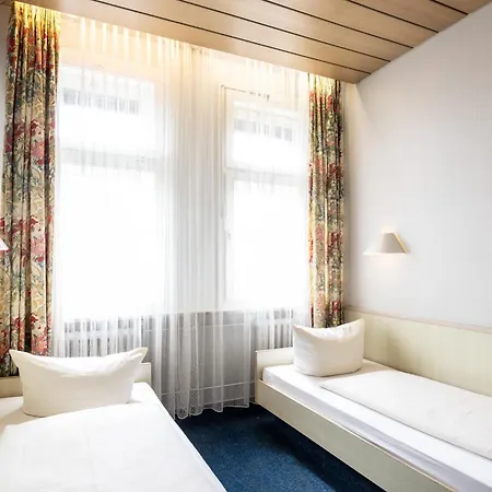 Hotel Und Rasthof Avus Berlin Exterior photo